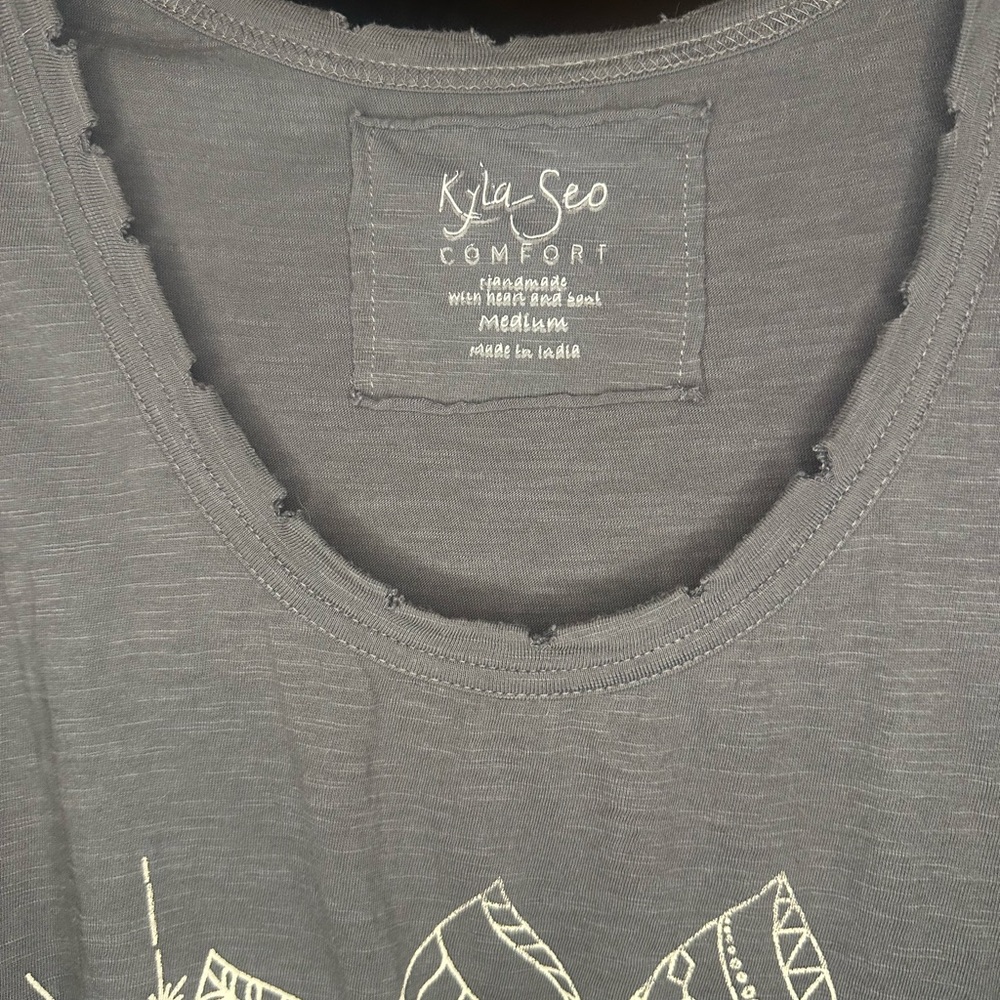 Gray Graphic Tank Top - Picture 4 of 4
